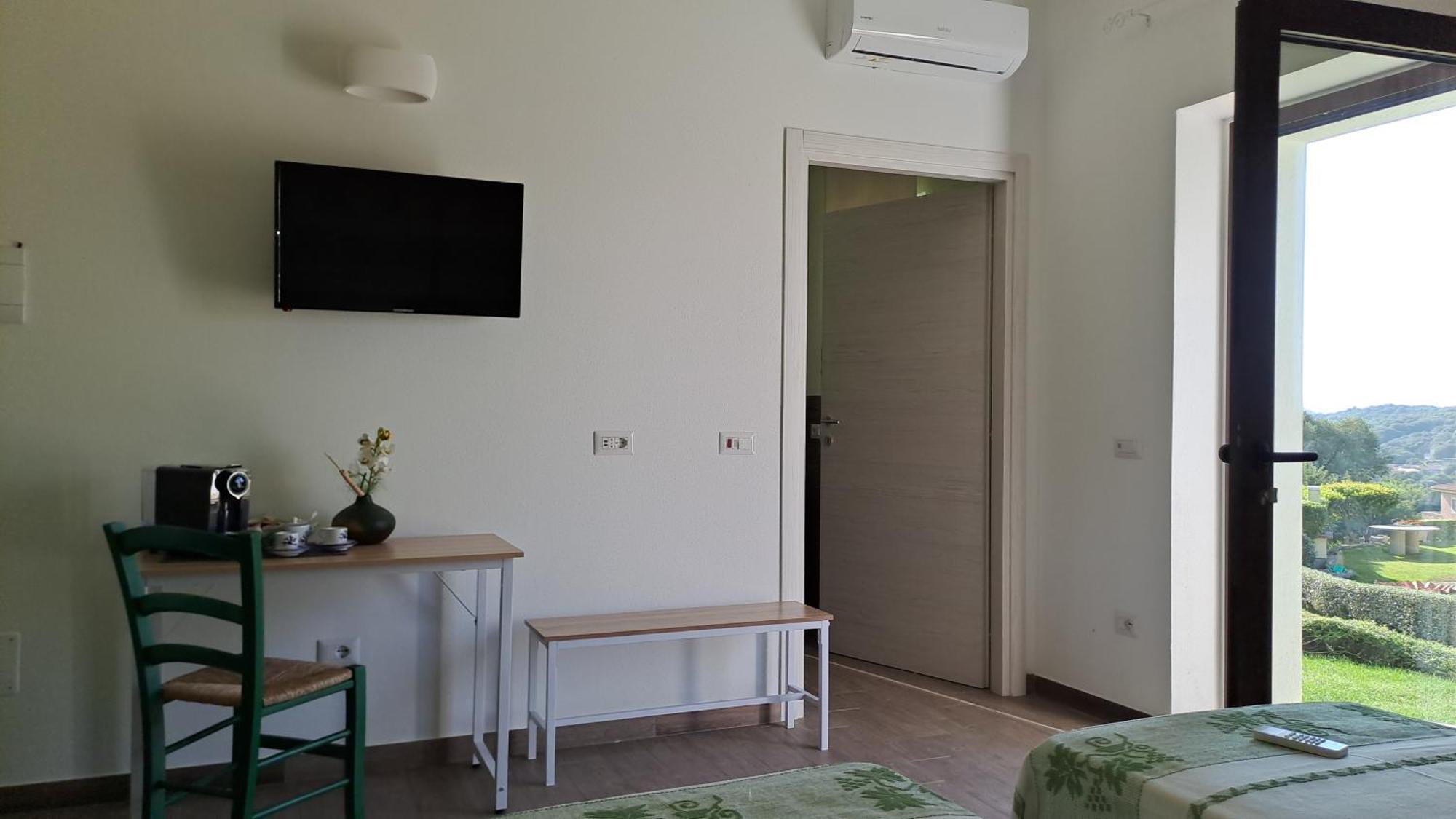 B&B La Chintina Сант'Антонио-ди-Галлура Экстерьер фото